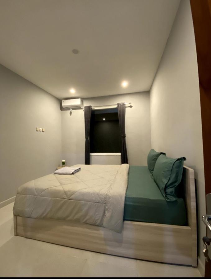 Sukha Homestay Kuta  Exterior photo